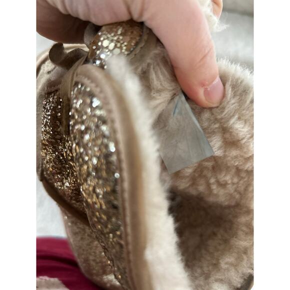 UGG Gold Glitter Sparkle Ankle Shearling Line Bow Back Boot - Picture 8 of 12